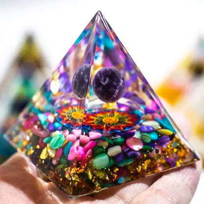 Natural Crystal Energy Pyramid – Peridot & Amethyst Chakra Healing Décor