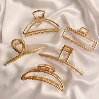 Gold Hollow Geometric Hair Claw – Stylish Metal Hair Clip for Women